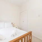 Spacious 2bed - 10min To Clifton Down Station شقة