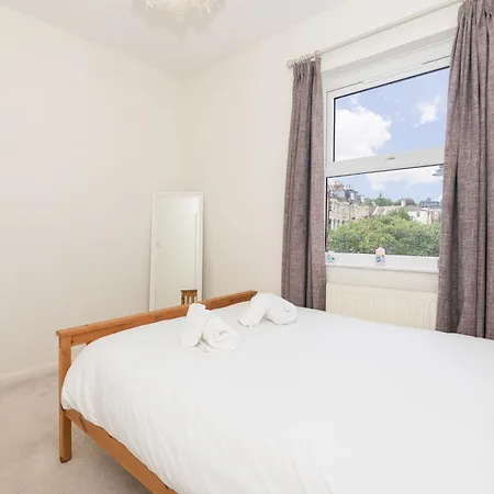 Spacious 2bed - 10min To Clifton Down Station *