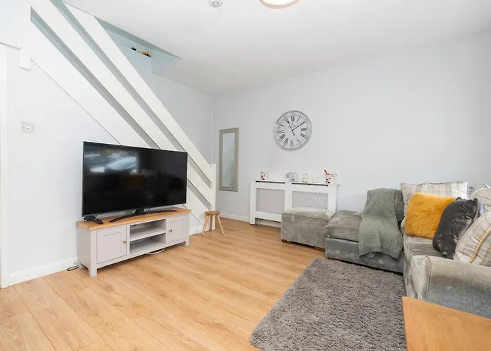 Spacious 2bed - 10min To Clifton Down Station Апартаменти Бристоль
