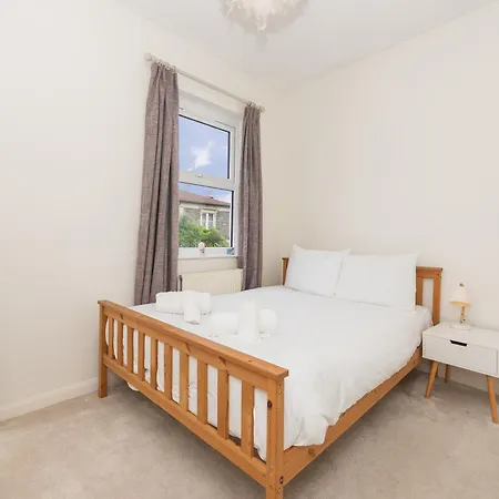 Daire Spacious 2bed - 10min To Clifton Down Station