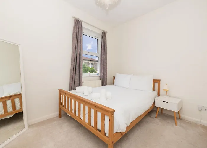 Διαμέρισμα Spacious 2bed - 10min To Clifton Down Station