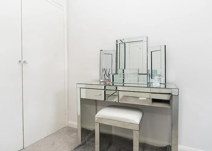 Διαμέρισμα Spacious 2bed - 10min To Clifton Down Station